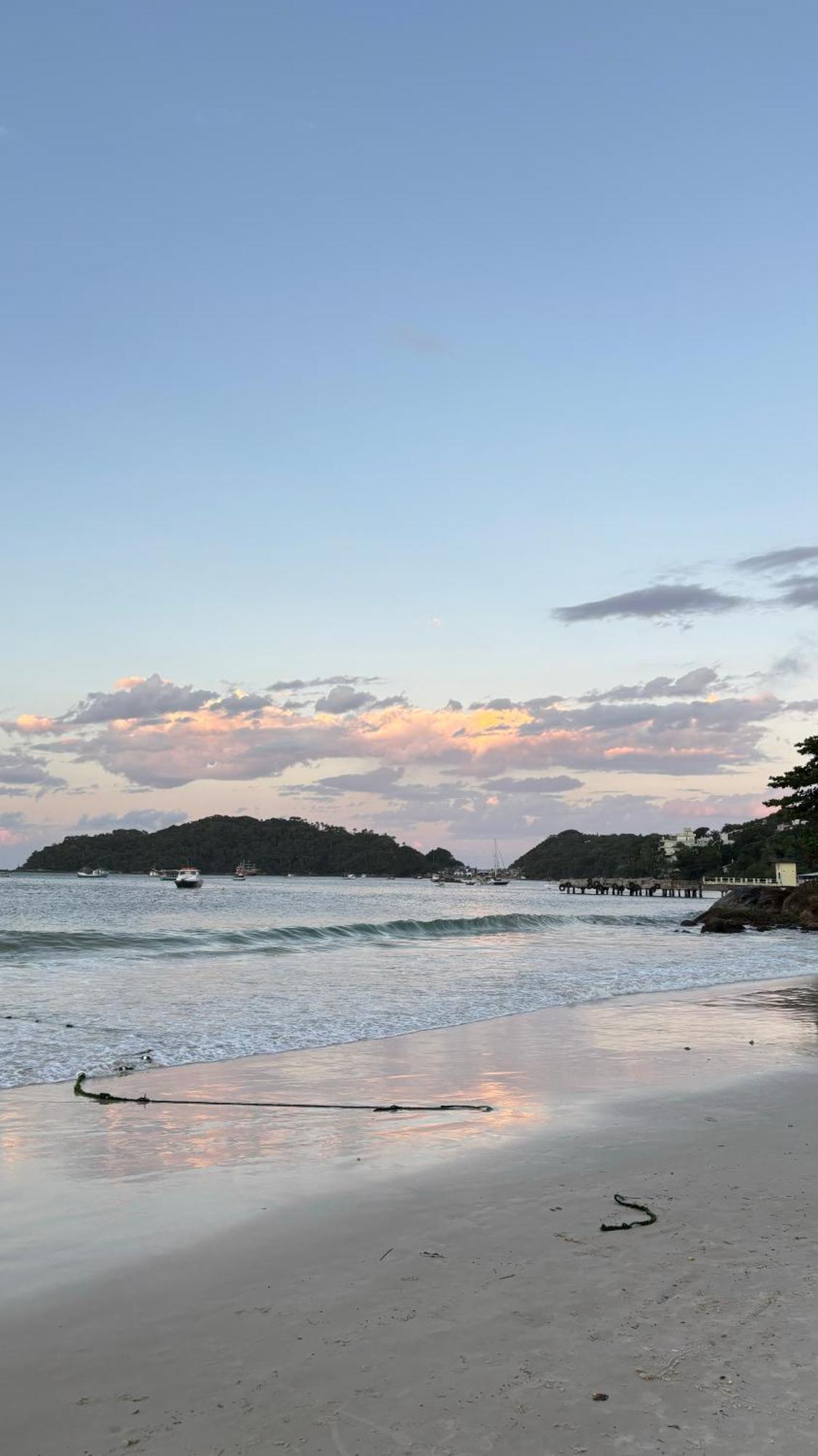 Apto Em Condominio No Centro De Bombinhas, Proximo Da Praia Extérieur photo
